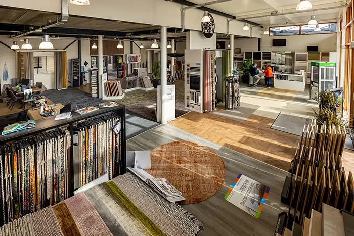 dit zijn wij Hiske en Michael award winnende trouwfotograaf bruidsfotografie brabant den bosch tilburg eindhoven breda gezellige ontspannen bruidsfotografie